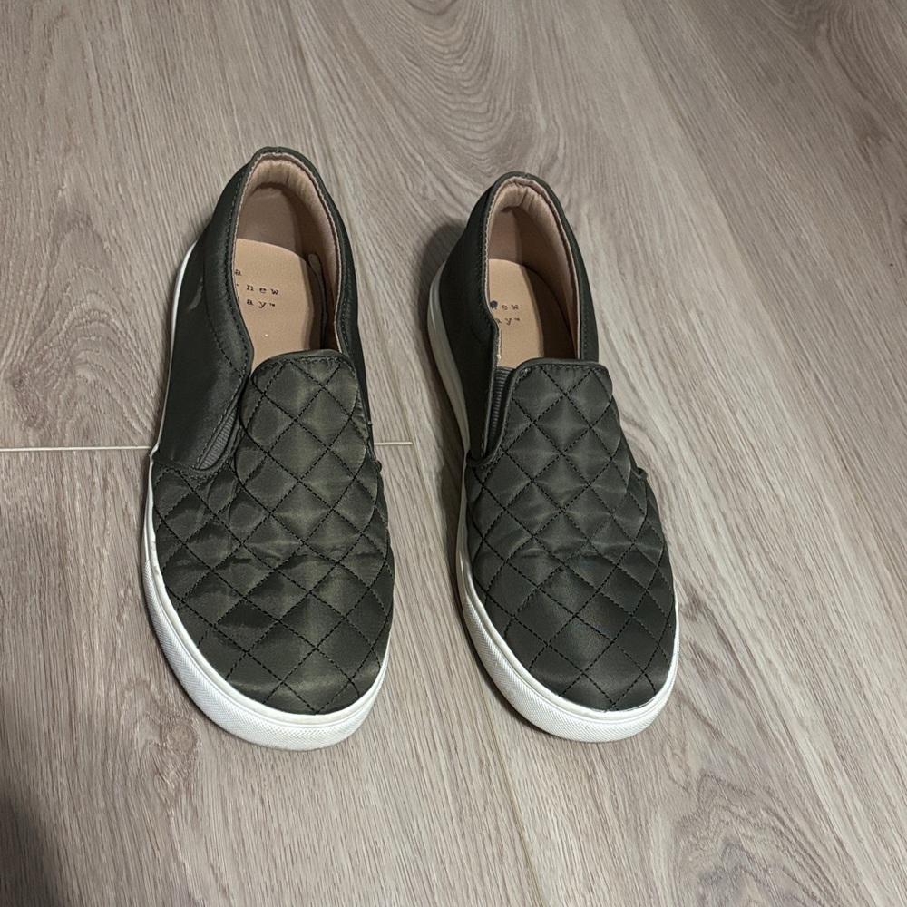 a new day Quilted Slip-On Loafers - Dark Green
